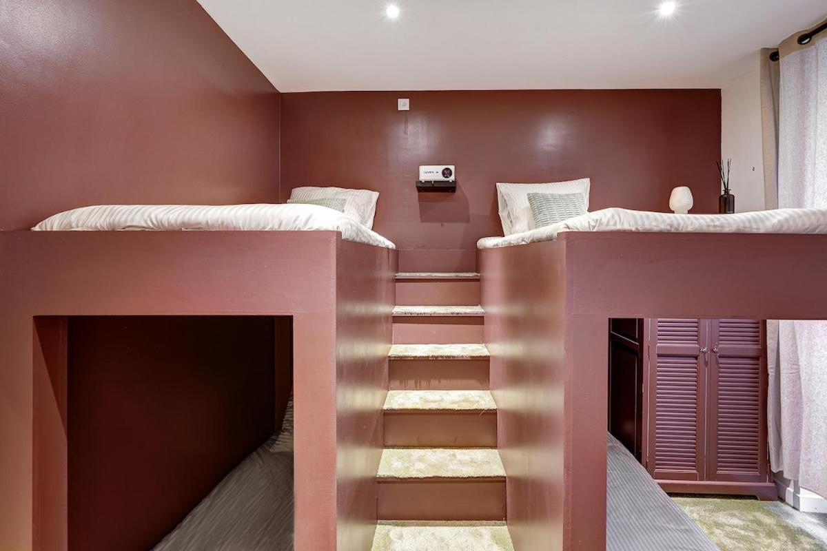 Sacre Coeur, Netflix & Chill By Ecoflats * Paris