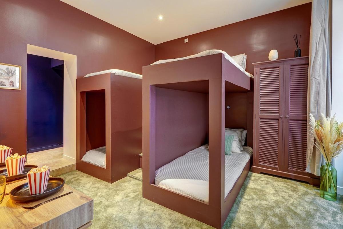 Sacre Coeur, Netflix & Chill By Ecoflats *